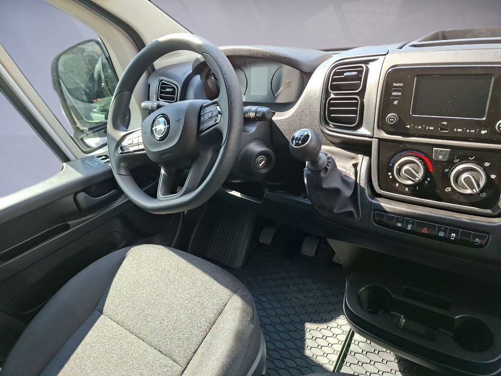 Opel Movano
