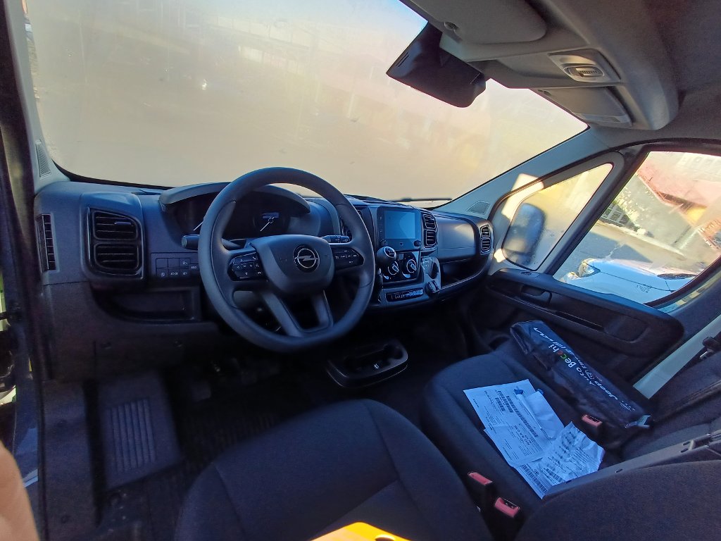 Opel Movano